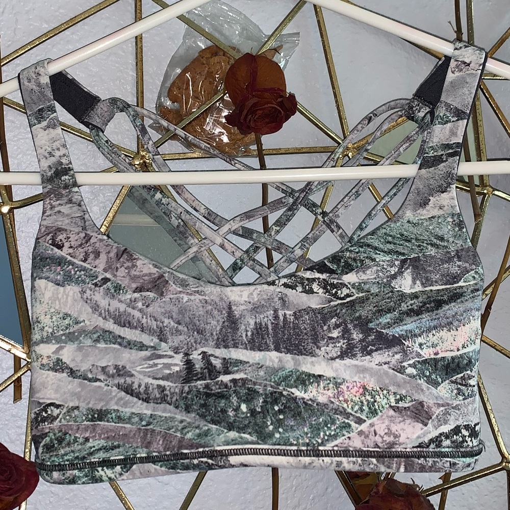 Lululemon free to be wild bra